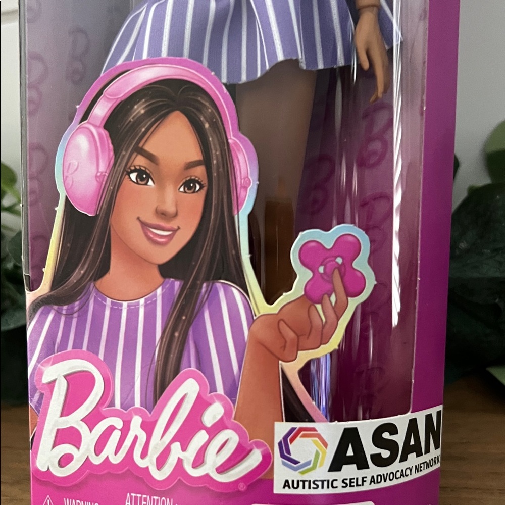 New 2026 - Barbie Fashionista Doll #245, Autistic Barbie - Picture 2 of 6